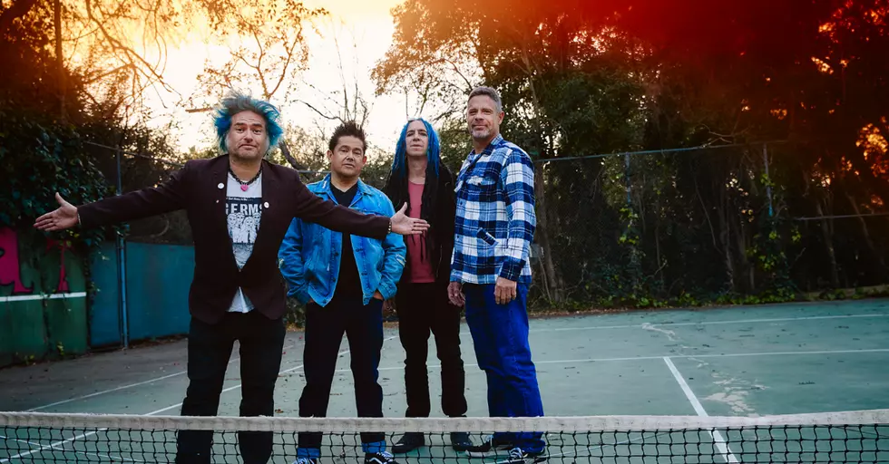 Fat Mike's Blue Hair: A Punk Rock Icon's Signature Look - wide 3