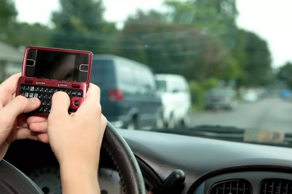 Why two states remain holdouts on distracted driving laws