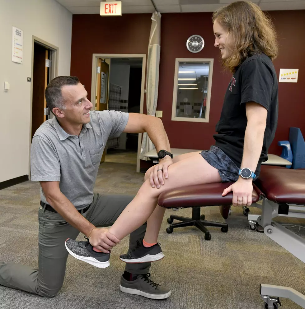 UM physical therapy prof authors new guidelines on treating runner&#8217;s knee