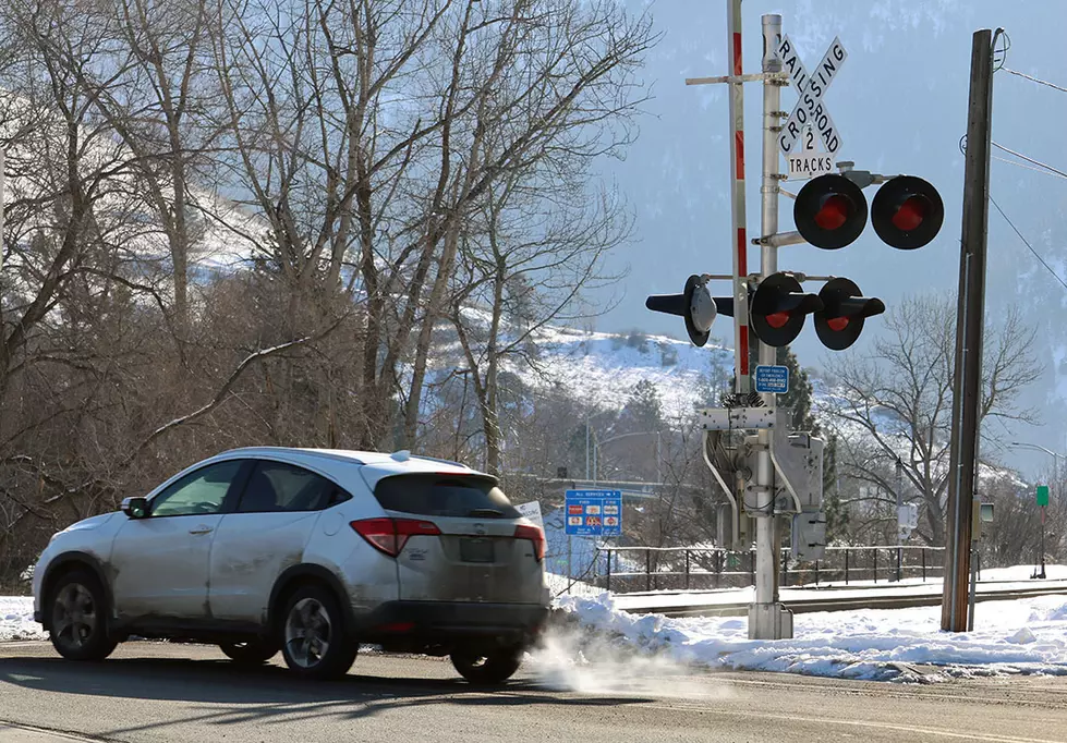 Comin&#8217; round the bend: Train whistles have downtown residents seeking solutions