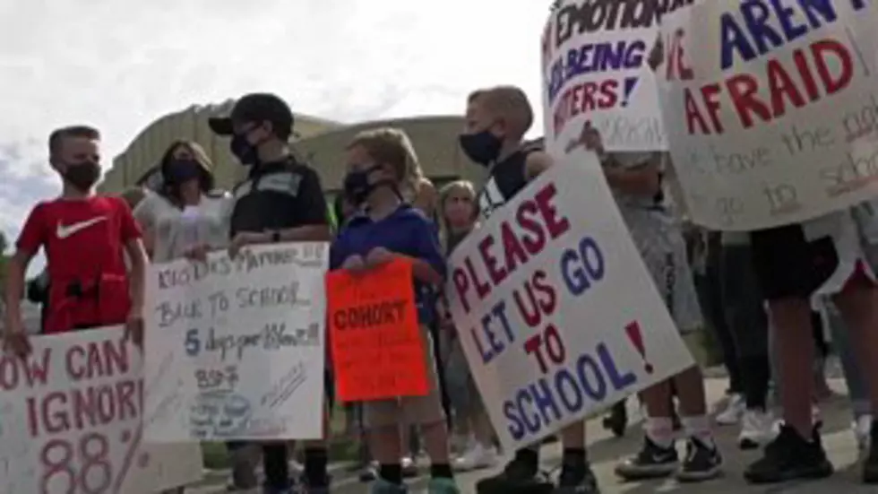 Bozeman parents, students, teachers protest trustee vote to stay in blended model