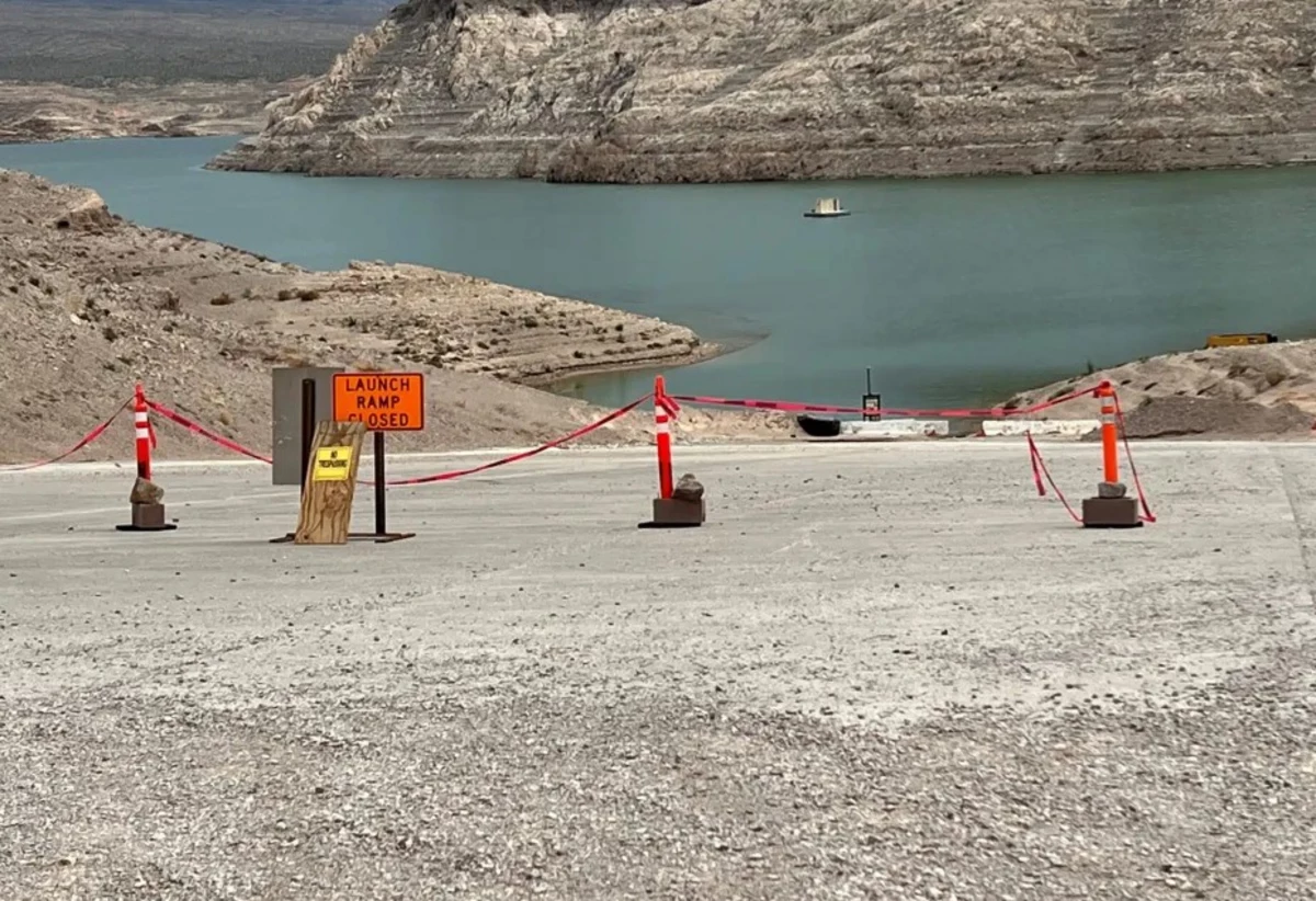 Low Lake Mead water level tough on small town