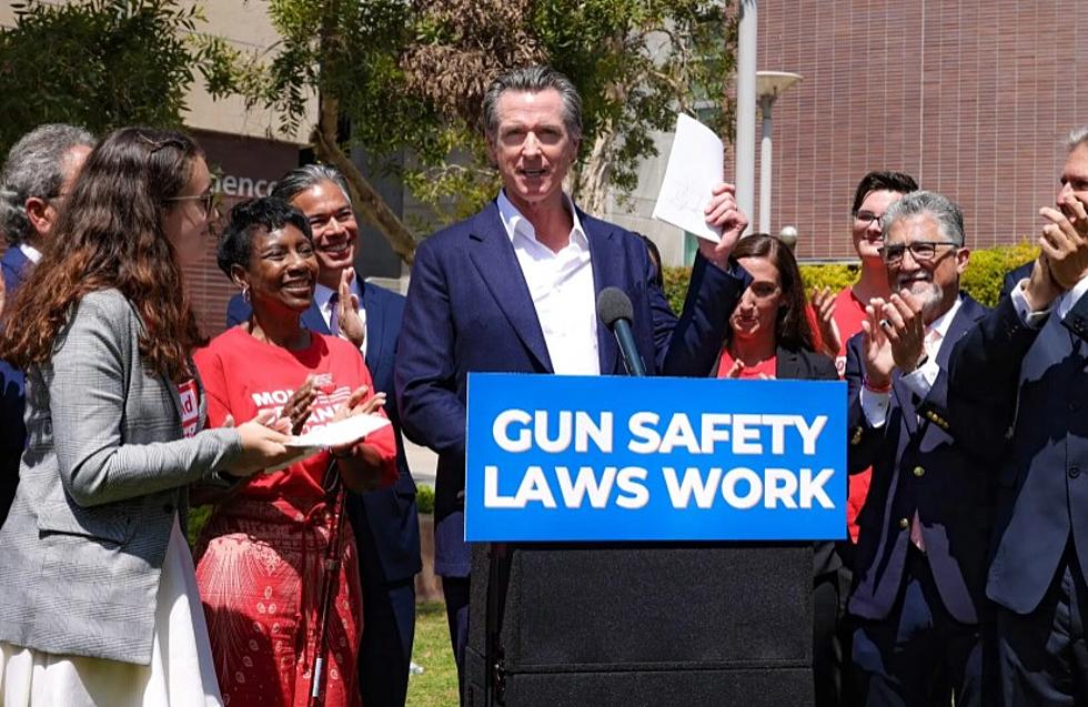 Cal. governor calls for constitutional amendment to limit gun access