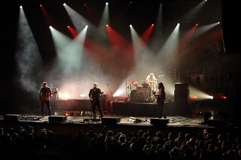Indie rock alive and well: Modest Mouse and Pixies at the Kettle