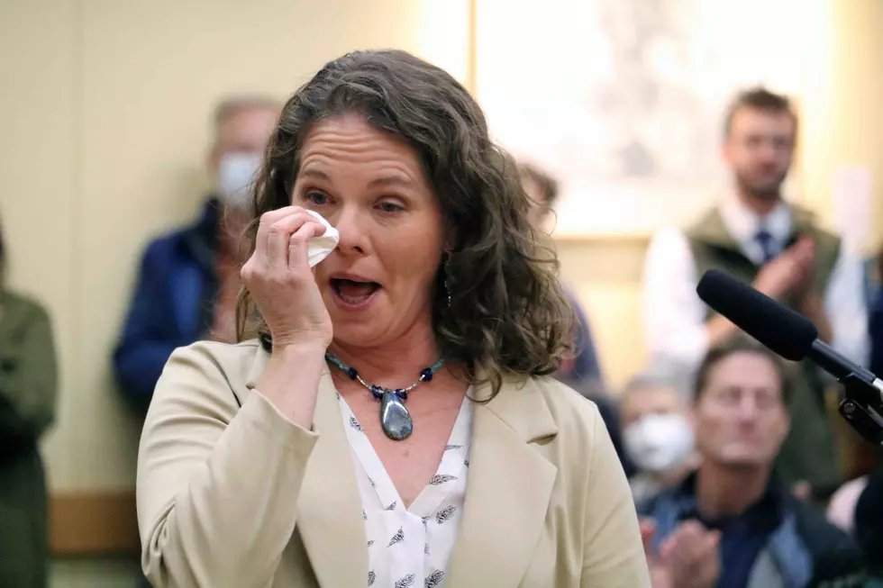 Andrea Davis wipes away a tear after remembering former Mayor John Engen. (Martin Kidston/Missoula Current)