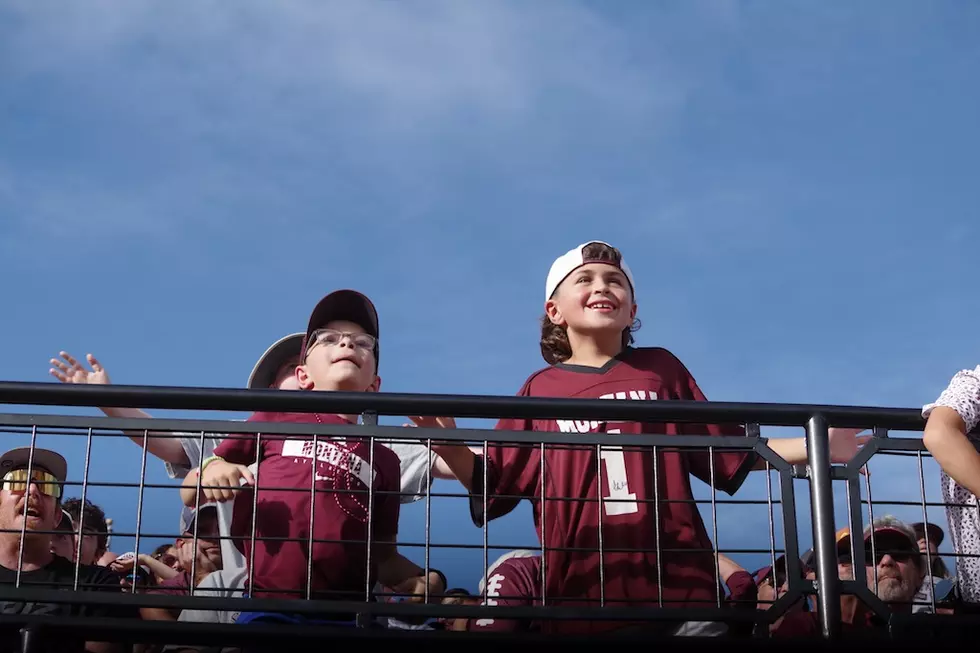 Griz fans at Homecoming game. (William Munoz/Missoula Current)