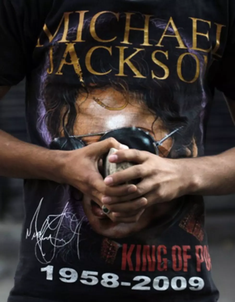 MJ Fans Still Miss The King of Pop
