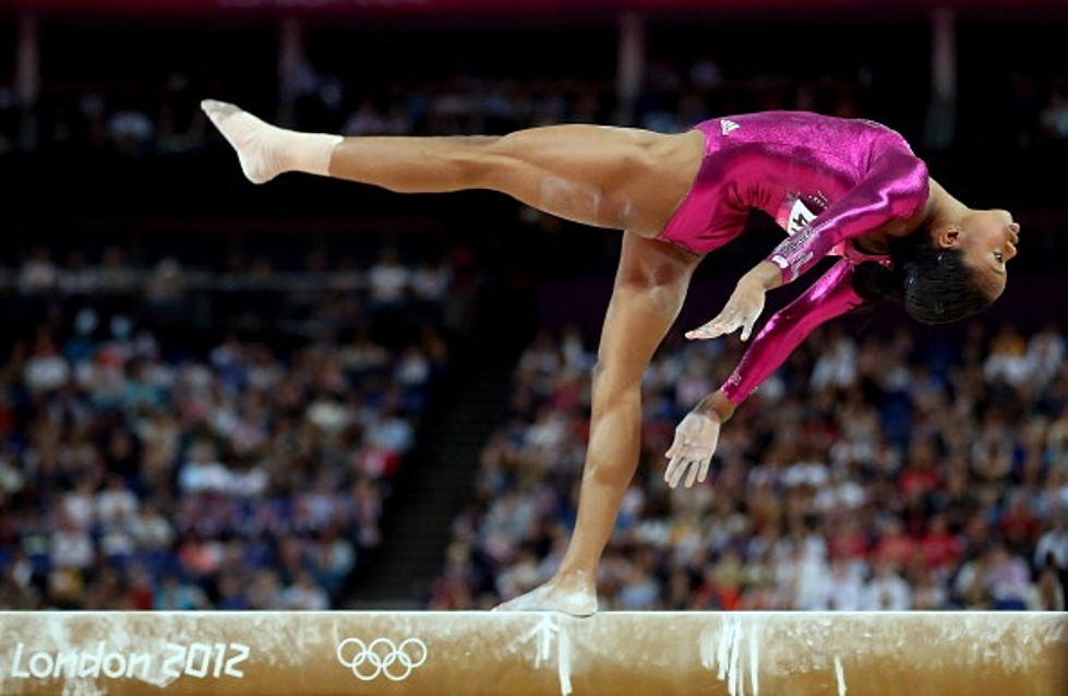 Gymnast does her thing to Michael Jackson..must see!