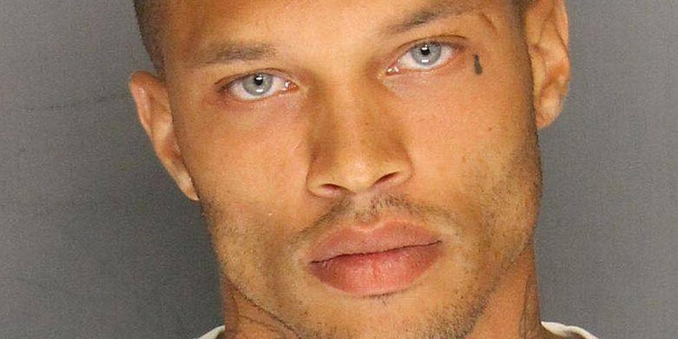 Mugshot Superstar Felon Jeremy Meeks Raises Enough Money To Hire Top Lawyer & Rock Tom Ford In Court!