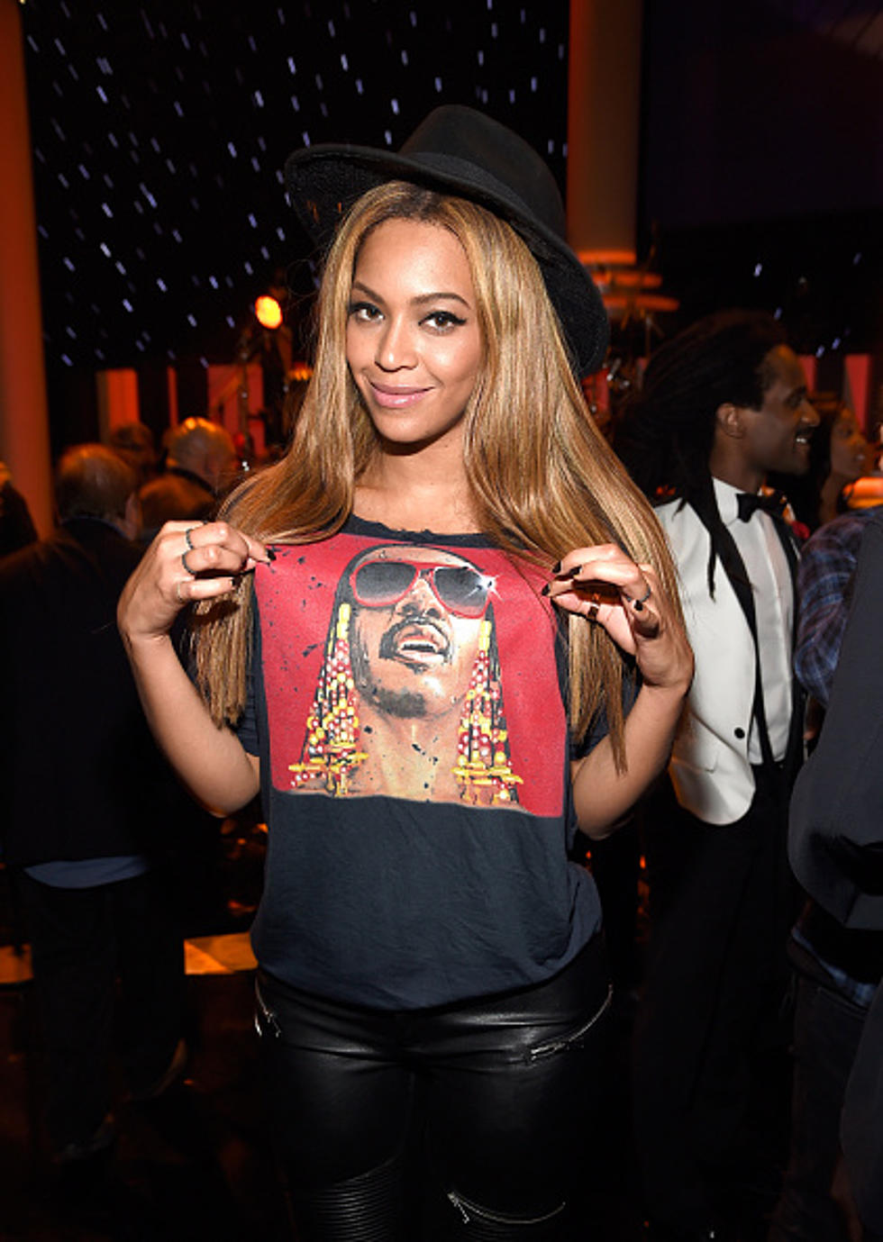 Beyonce’ Signs Teen Signing Sensations