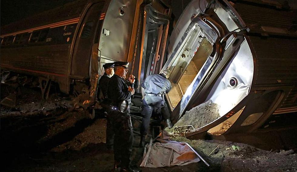 Train Derails Killing 7, Injuring Hundreds! [VIDEO]
