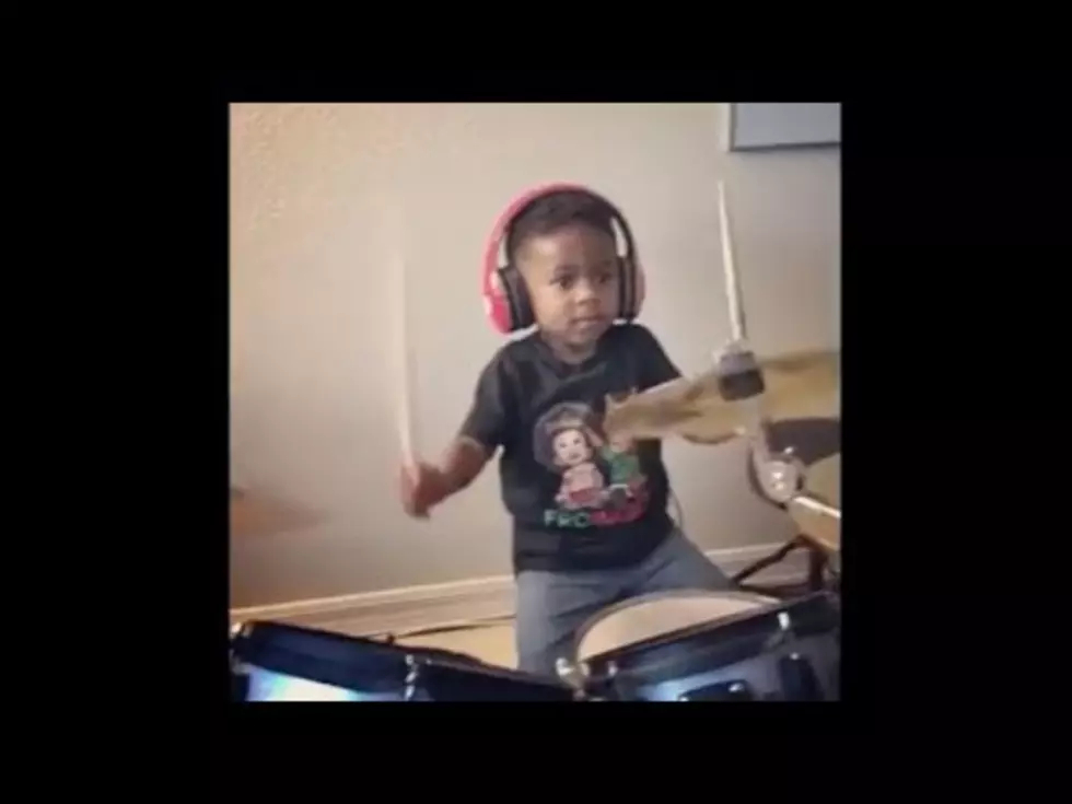 Talented: 3-Year-Old Boy Plays Pharrell&#8217;s &#8220;Happy&#8221; On The Drums!