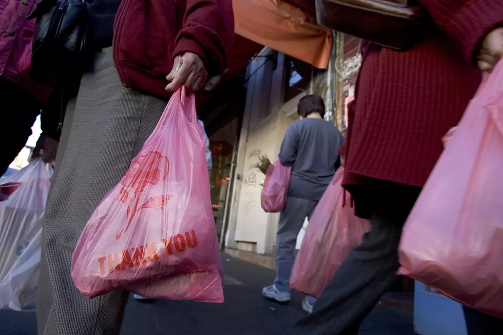 Single Use Plastic Bag Ban &#038; Bottle Bill Expansion Proposed In NYS By Gov. Cuomo