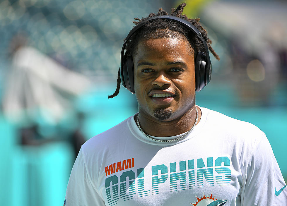 Miami Dolphins Player, Bobby McCain, Allegedly Squished on a Bills Fan