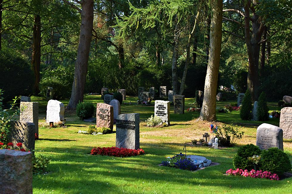 A Grieving Man Was Arrested For Leaving Flowers At His Fiancee’s Grave