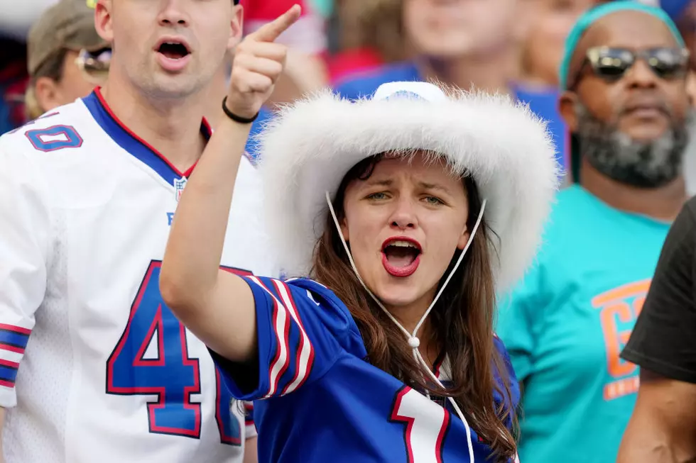 Family Sings The “Bills Shout Song” on Family Feud