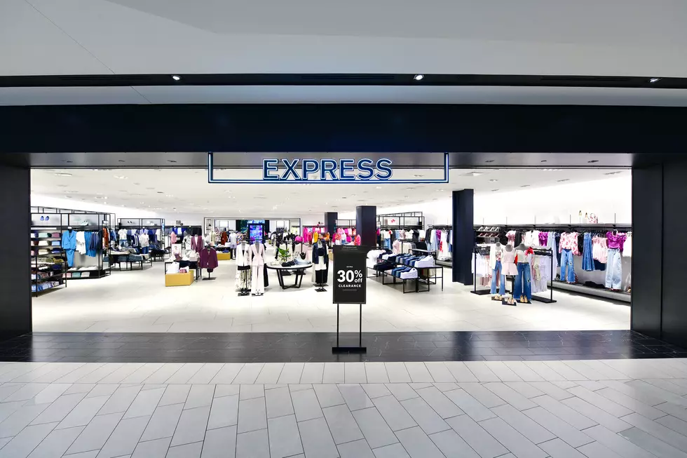 Express Store At American Dream