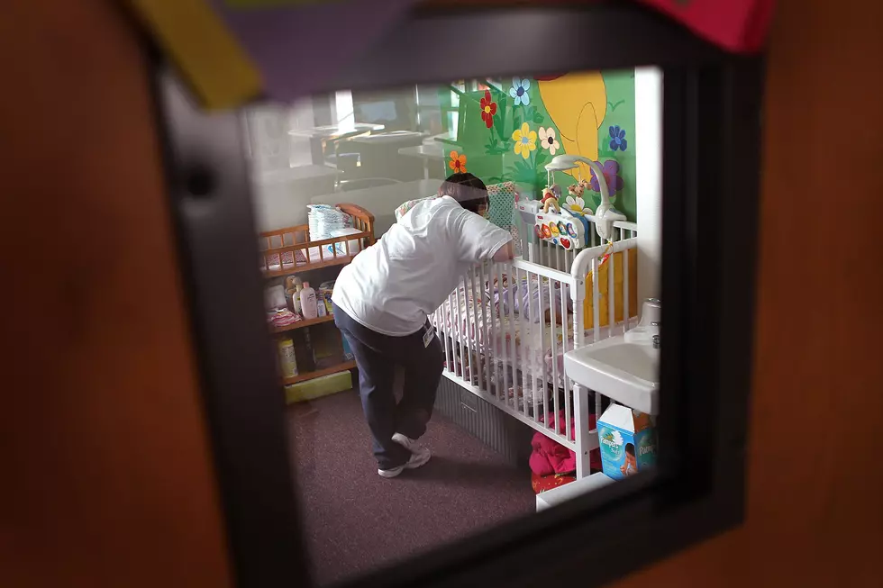 Incarcerated Women Allowed To Keep Newborns In Illinois Pilot Program