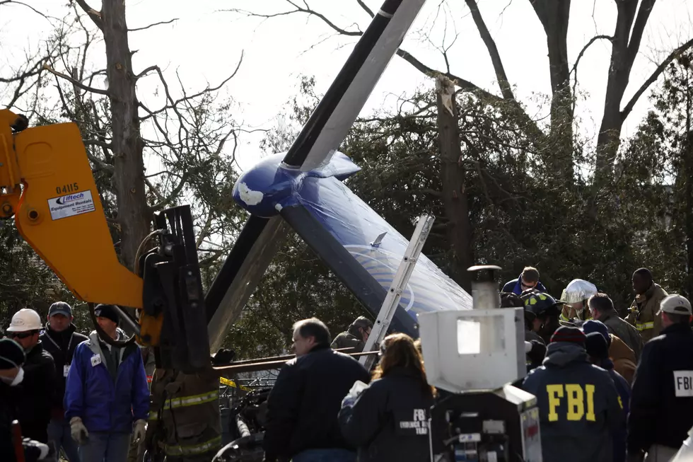 Continental Plane Crashes Into Buffalo Suburb