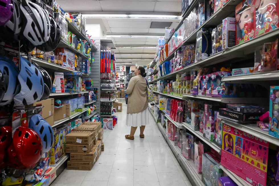 Inflation Tracks Up As Consumer Price Index Rises 2.7 Percent