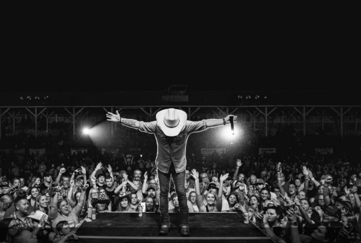 Justin Moore concert tonight in Butte