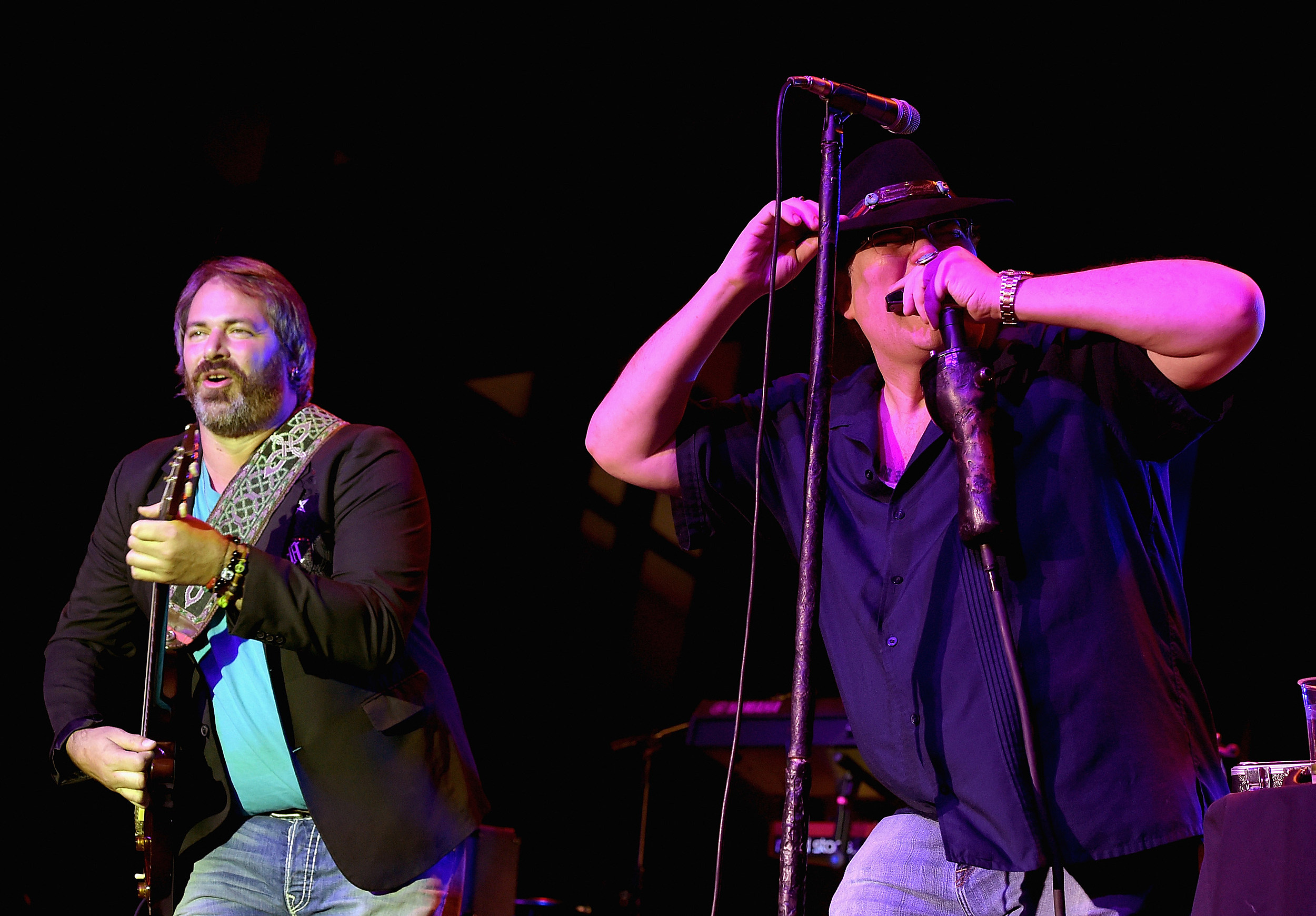 73 Pearl Jam Wrigley Field Photos & High Res Pictures - Getty Images