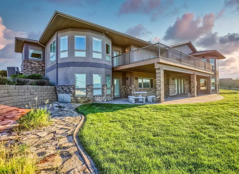 Take a tour of this exquisite 2 million dollar house in Great Falls (photos)