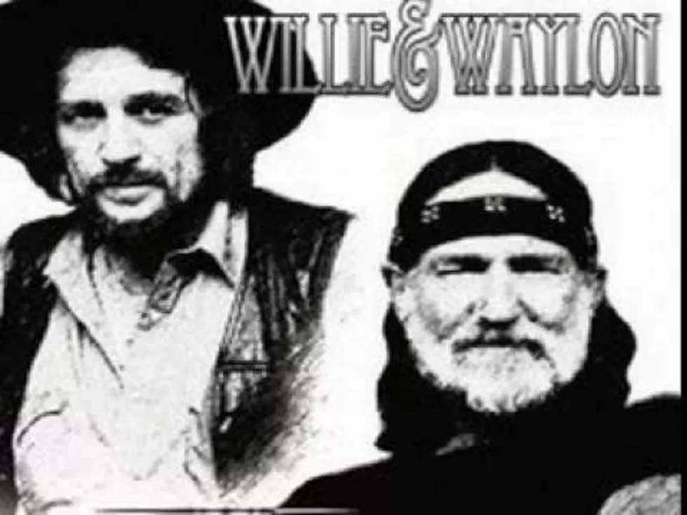 Waylon Jennings &#038; Willie Nelson &#8216;Just To Satisfy You&#8217; KLAW Classic [VIDEO]