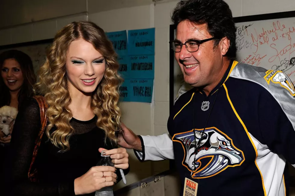 Vince Gill Thinks People Love Taylor Swift Because She &#8216;Connects&#8217;