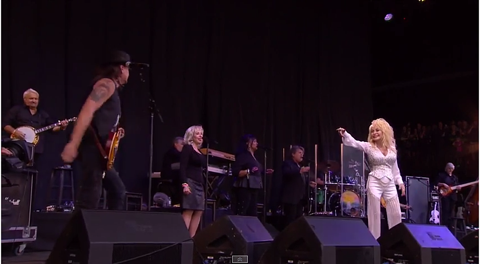 Dolly Parton and Richie Sambora ‘Lay Your Hands on Me’ [VIDEO]