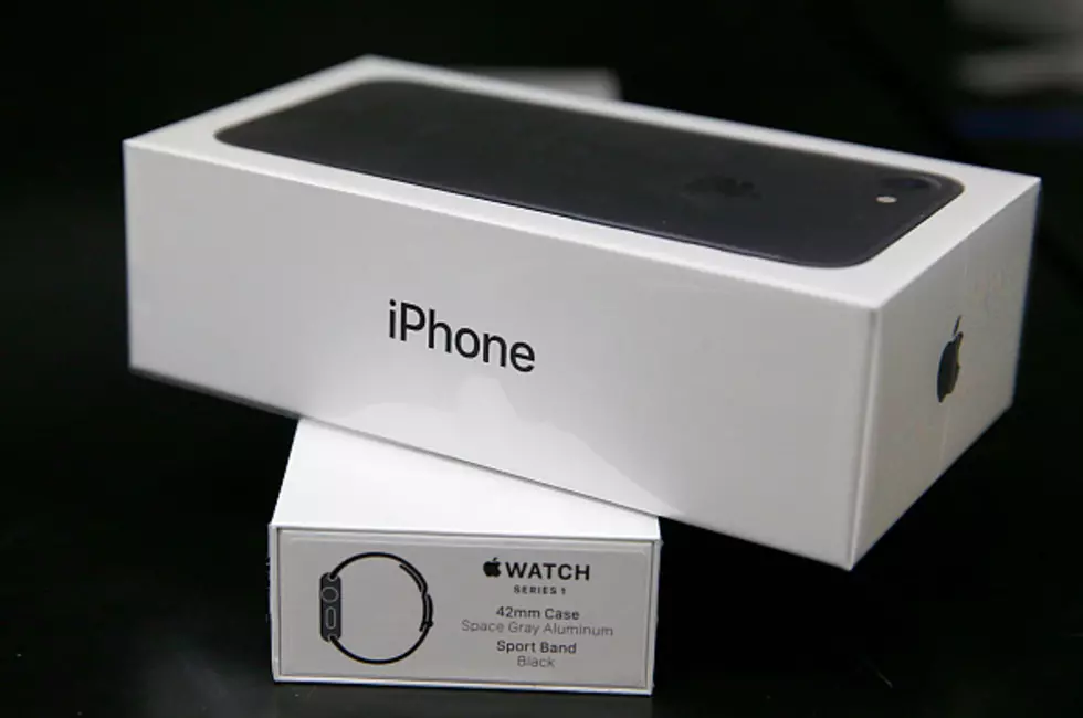 iPhone 7 Does Not Have ‘Secret’ Headphone Jack [VIDEO]