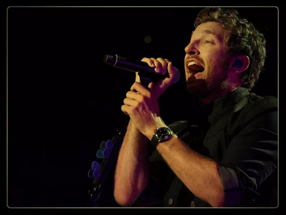 Brett Eldredge Gets A  Slithering New Years Surprise