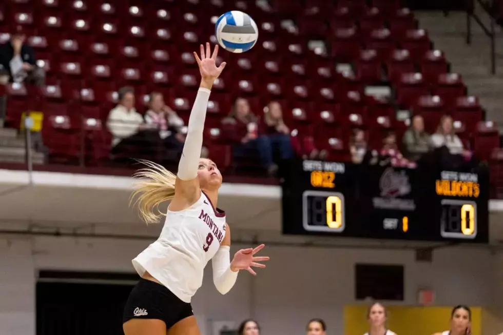 6) Griz Volleyball Beats The Cats In Bozeman