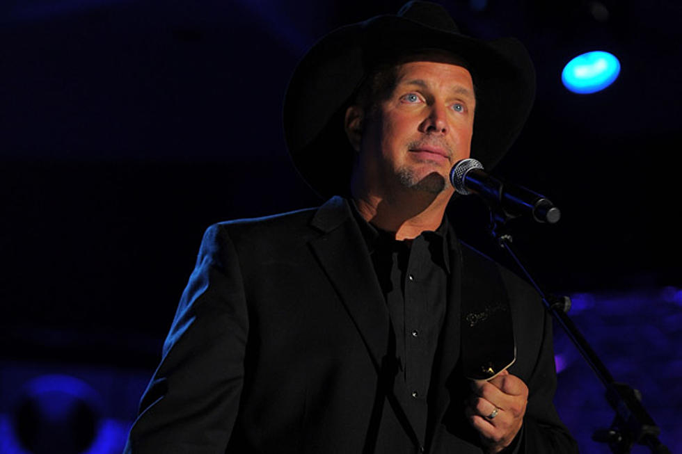 Garth Brooks Considers a Career in Politics