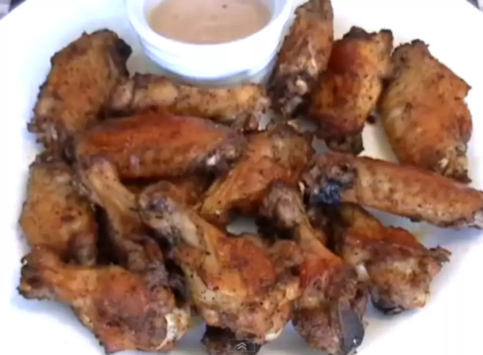 Super Bowl Tip: How To Eat Chicken Wings! [VIDEO]