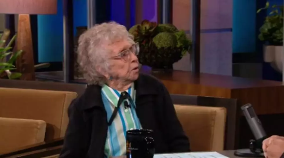 102-Year-Old Dorothy Custer Is America’s Sweetheart! [VIDEO]