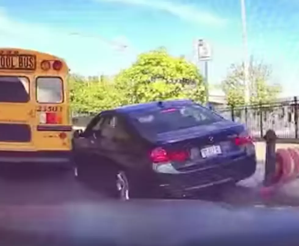 Perfect Example of Jerk Driving [VIDEO]