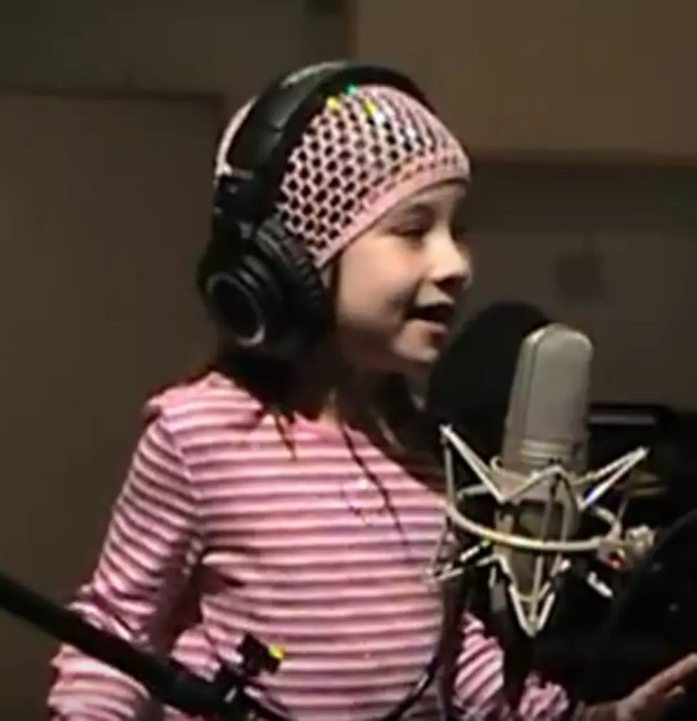 5 Year Old Stuns the Internet With National Anthem