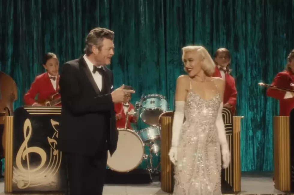 Blake & Gwen Stefani’s New Christmas Song! [VIDEO]