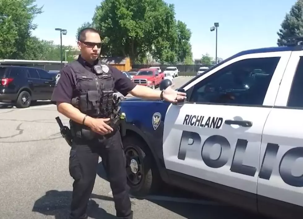 What Exactly Is Inside a Police Car? Richland Cop Gives the Tour