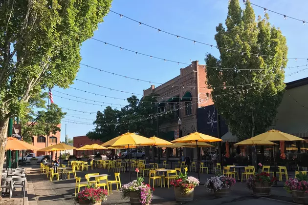 City of Walla Walla Readies the Plaza for Social Distancing In the Sun