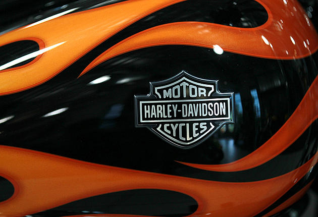 Man Finds Out Kennewick Harley Shop is Closed at 4 a.m.