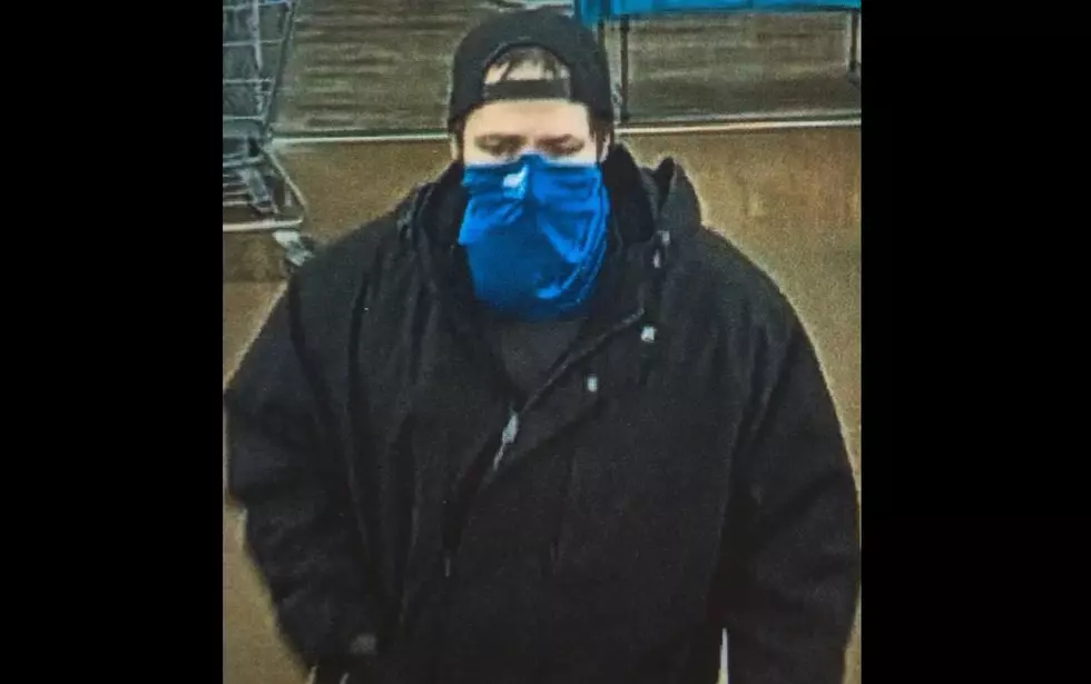 Debit Card Thief On the Loose in Pasco