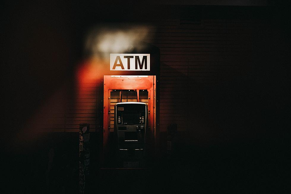 White F-250 Tries to Yank West Richland ATM Loose with Chain