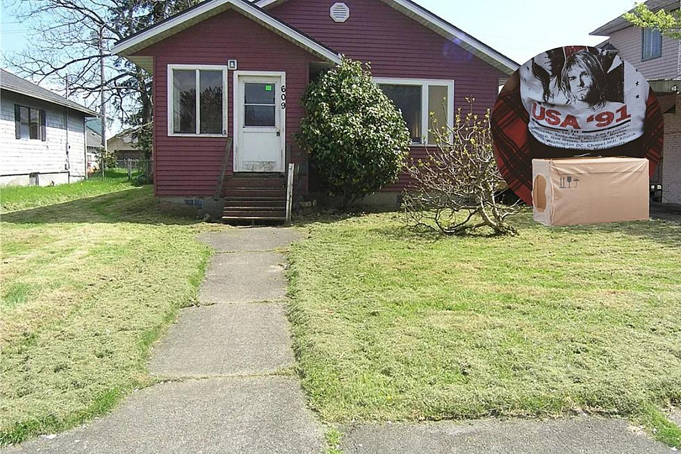 Grunge Legend Slept in a Refrigerator Box Outside this Home in Washington