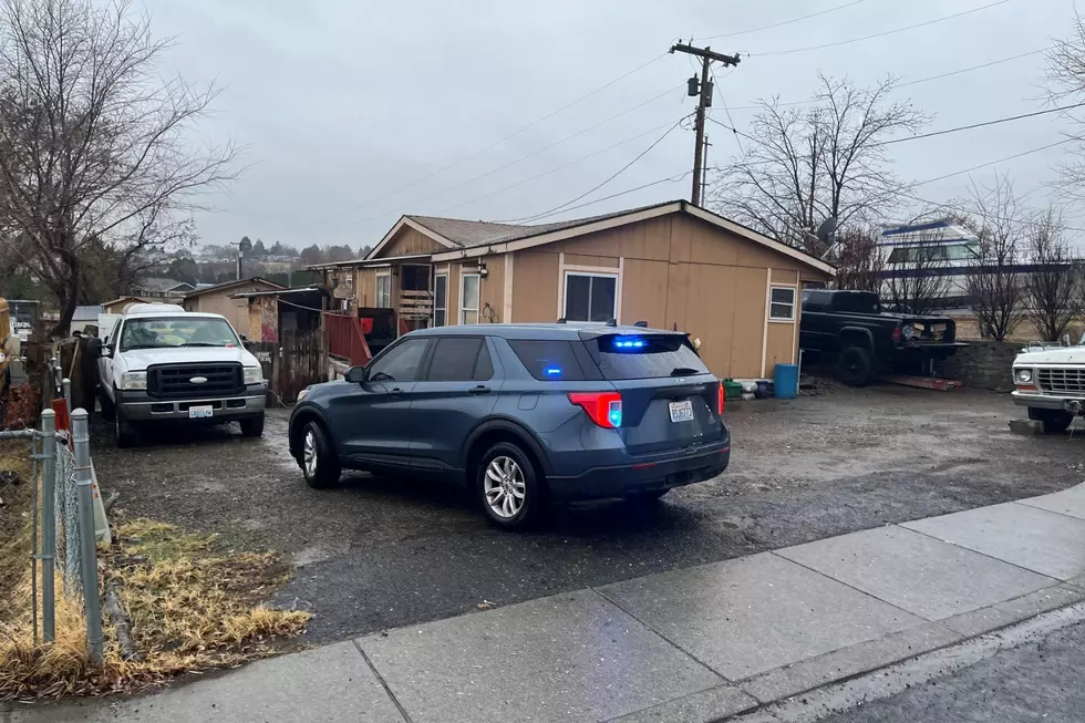 SWAT Team and Police Detain Armed Fugitive in Kennewick