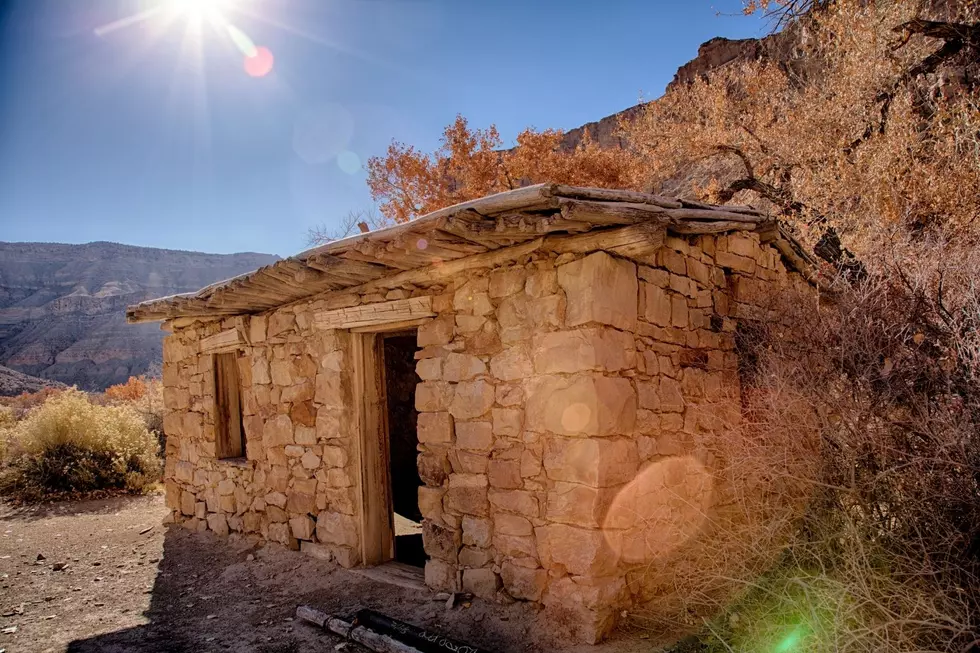 Adobe House. // Canva