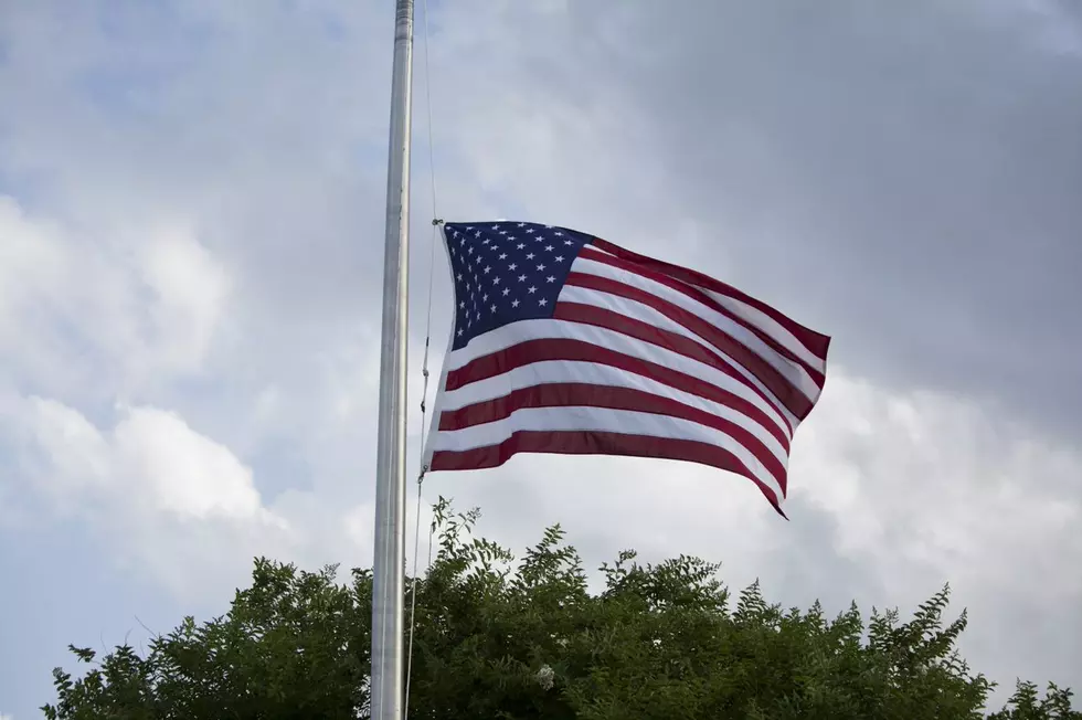 Gov. Cox lowers flags in honor of the 500,000 American lives lost to COVID-19