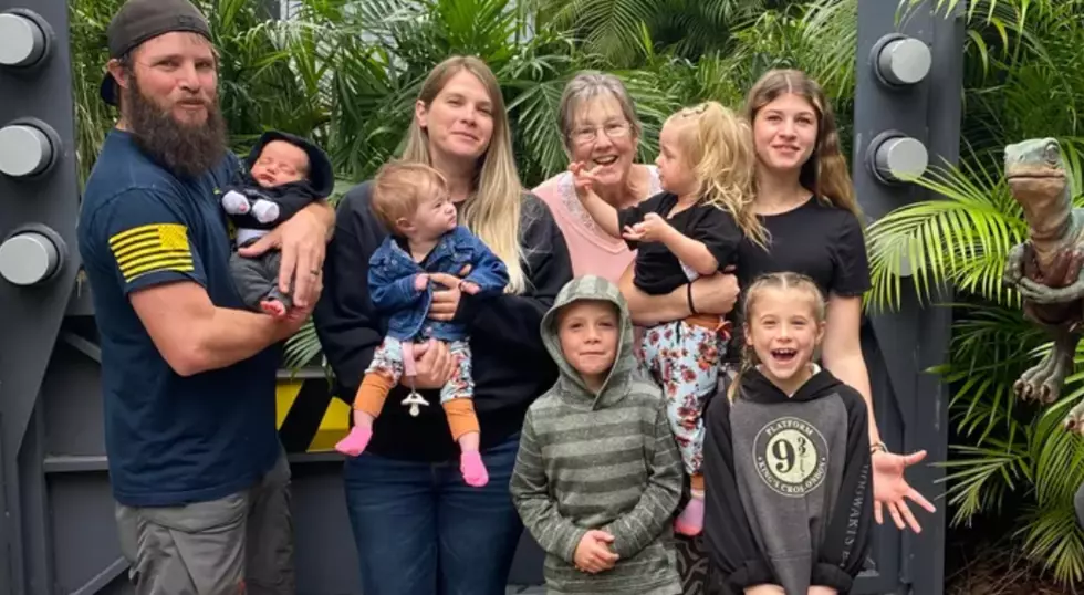 Kaya Tesch and her family at Universal Studios.