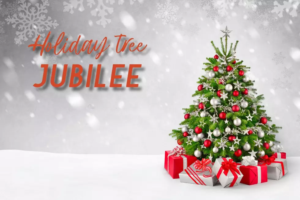 Holiday Tree Jubilee / Canva